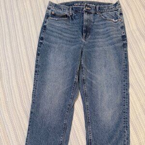 American Eagle Super High Rise Straight - Size 12 Short